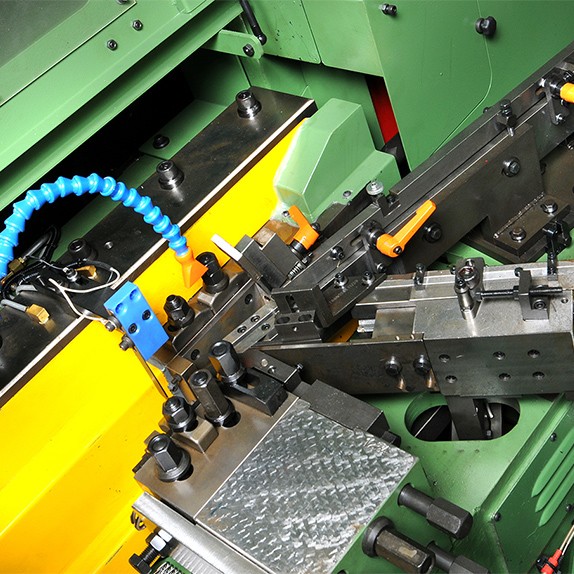 斜送送料方式 (CTR)